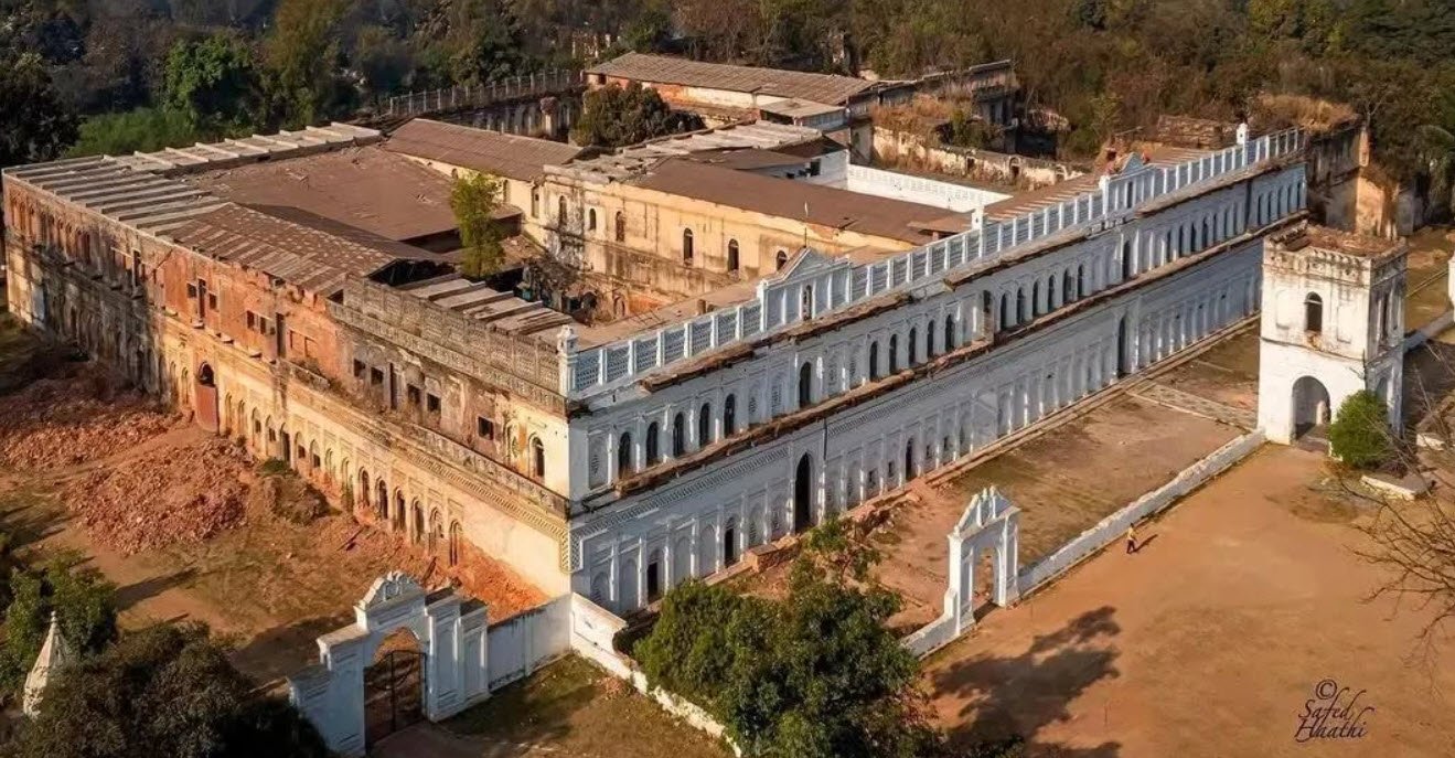 Raghunath Palace